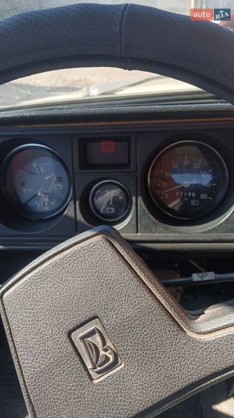 Седан ВАЗ / Lada 2105 1990 в Харькове