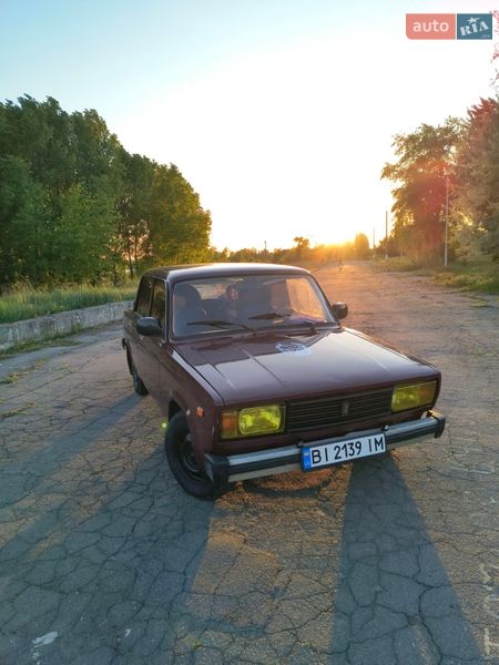 Седан ВАЗ / Lada 2105 1983 в Горишних Плавнях