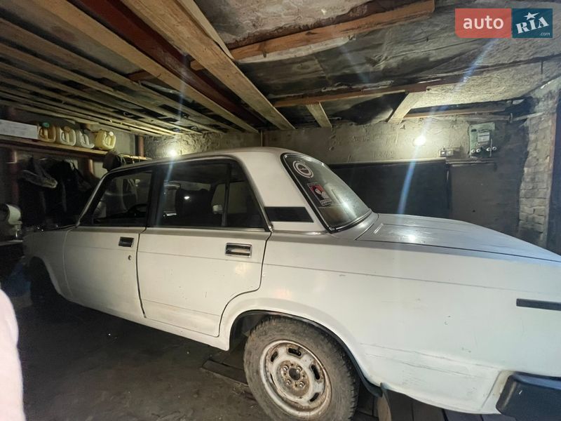 Седан ВАЗ / Lada 2105 1979 в Первомайске