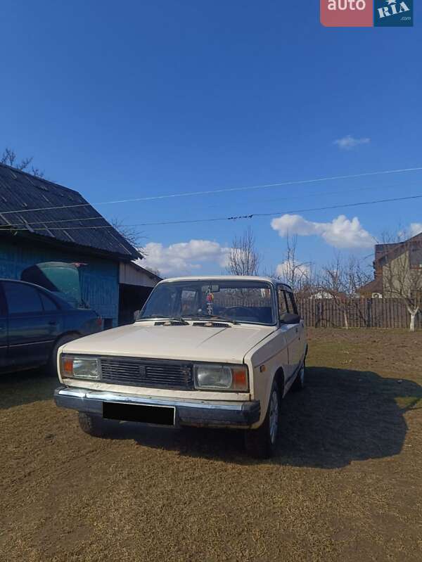 Седан ВАЗ / Lada 2105 1993 в Луцке