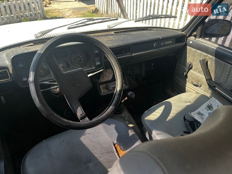 Седан ВАЗ / Lada 2105 1990 в Теплике