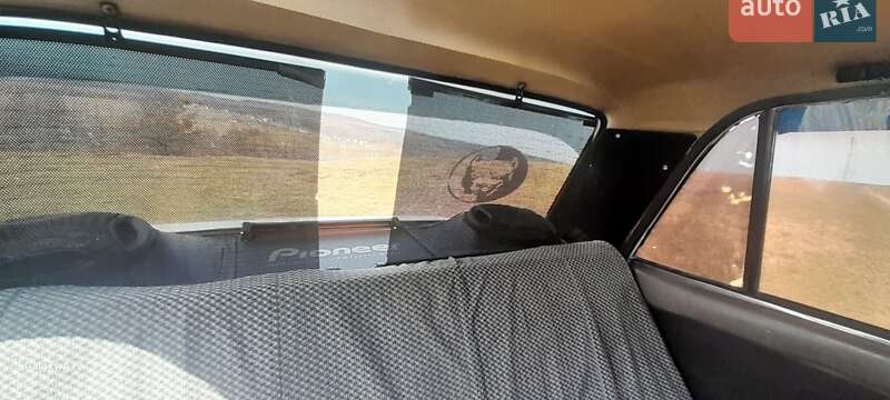 Седан ВАЗ / Lada 2105 1985 в Чернівцях