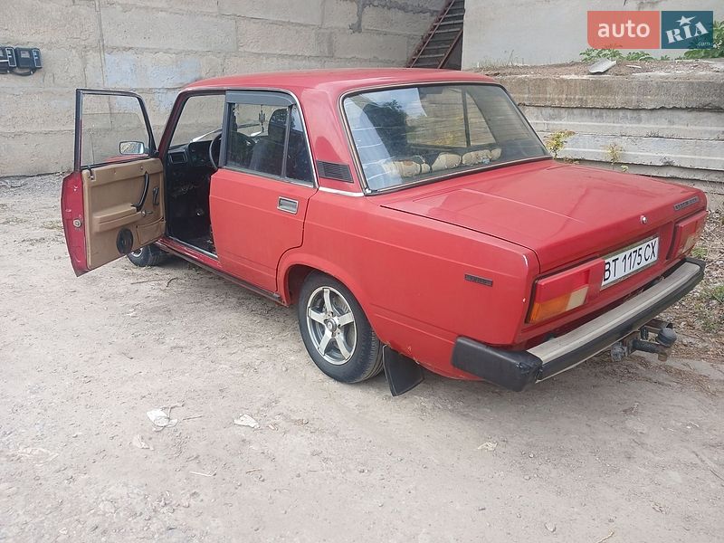 Седан ВАЗ / Lada 2105 1988 в Одессе