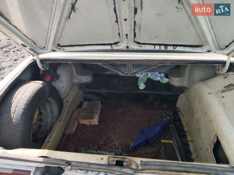 Седан ВАЗ / Lada 2106 1989 в Харькове