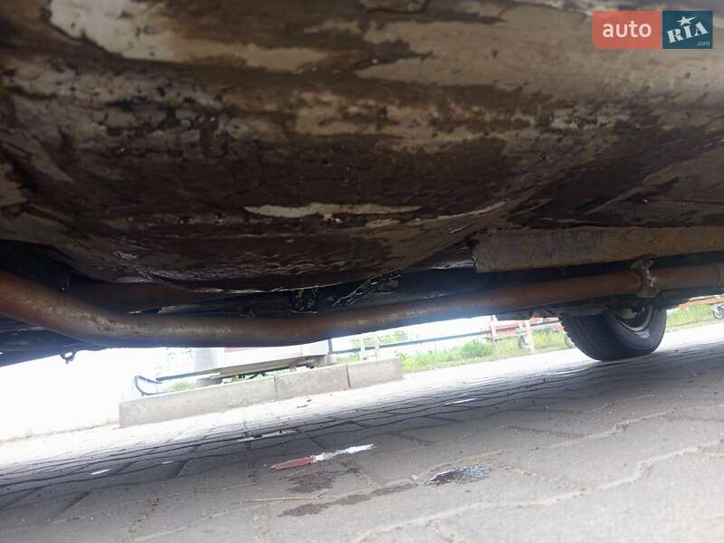 Седан ВАЗ / Lada 2106 1984 в Кицмани фото 7 Седан ВАЗ / Lada 2106 1984 в Кицмани