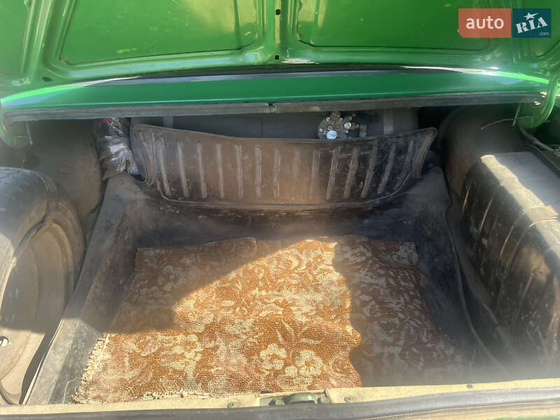 Седан ВАЗ / Lada 2106 1983 в Кривом Роге