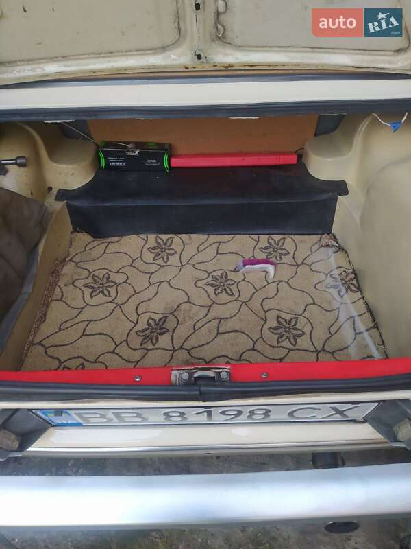 Седан ВАЗ / Lada 2106 1990 в Житомире