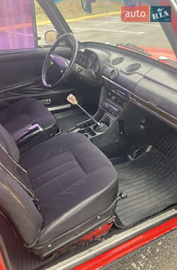 Седан ВАЗ 2106 1985 в  фото 4 Седан ВАЗ 2106 1985 в