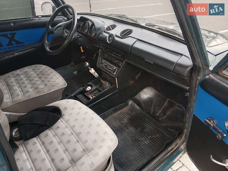 Седан ВАЗ / Lada 2106 1993 в Ромнах