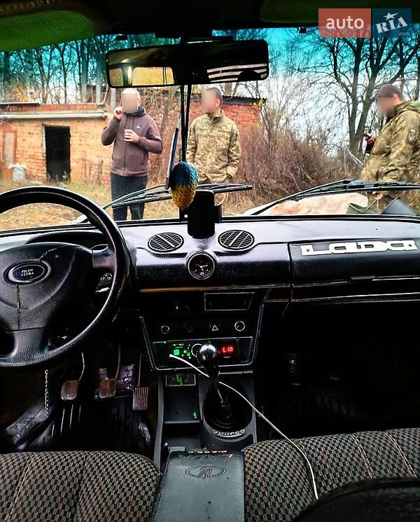 Седан ВАЗ / Lada 2106 1988 в Сумах фото 10 Седан ВАЗ / Lada 2106 1988 в Сумах