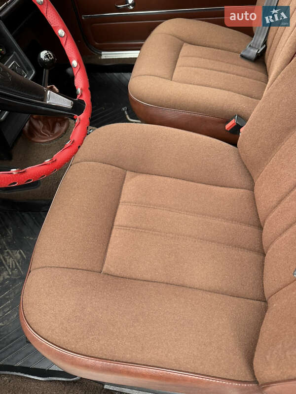 Седан ВАЗ / Lada 2106 1983 в Львове фото 9 Седан ВАЗ / Lada 2106 1983 в Львове