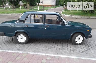 Седан ВАЗ / Lada 2107 2004 в Черкассах