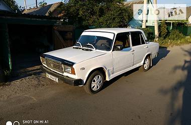 Седан ВАЗ / Lada 2107 1990 в Славуті