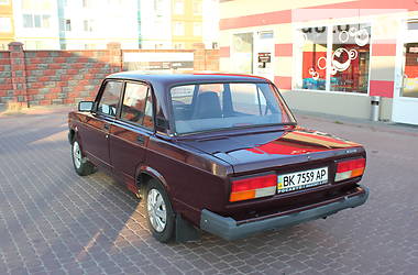 Седан ВАЗ / Lada 2107 2009 в Ровно