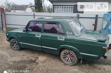 Седан ВАЗ / Lada 2107 1998 в Рокитном