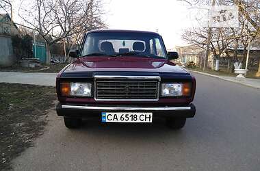 Седан ВАЗ / Lada 2107 2003 в Одессе