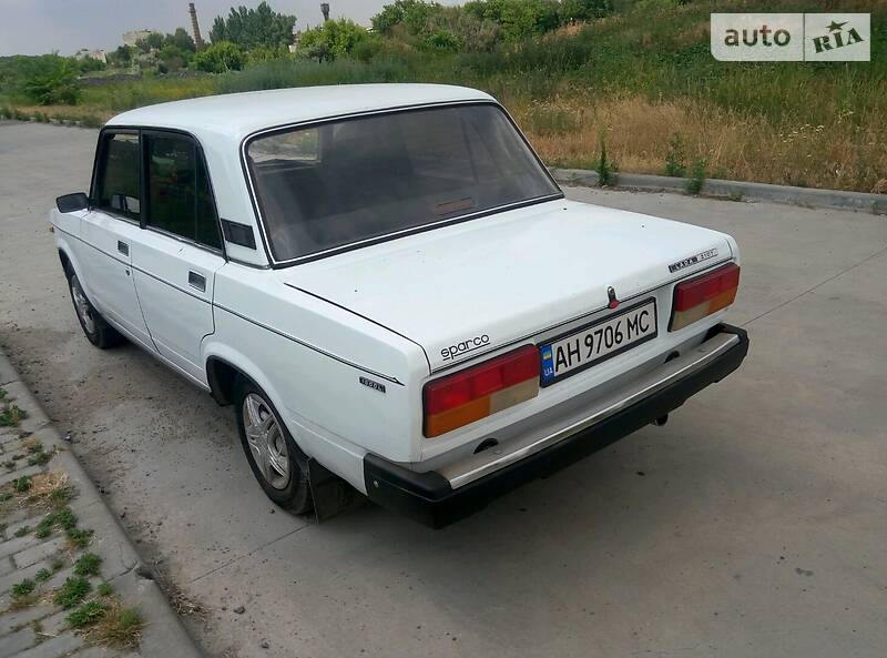 Седан ВАЗ / Lada 2107 2004 в Синельниковому