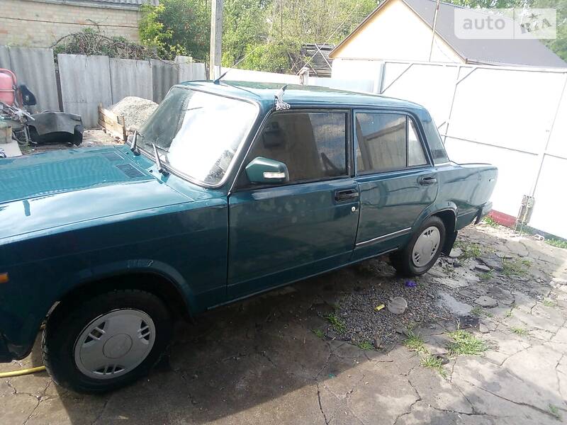 Седан ВАЗ / Lada 2107 2003 в Кропивницком