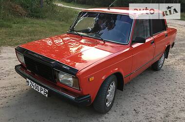 Седан ВАЗ / Lada 2107 1988 в Прилуках