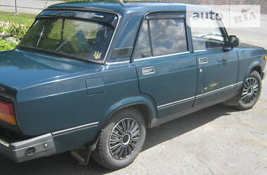 Седан ВАЗ / Lada 2107 2005 в Гусятине