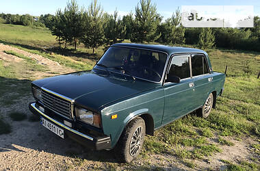 Седан ВАЗ / Lada 2107 2003 в Зборове