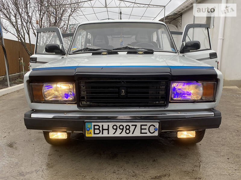 Седан ВАЗ / Lada 2107 1996 в Овидиополе