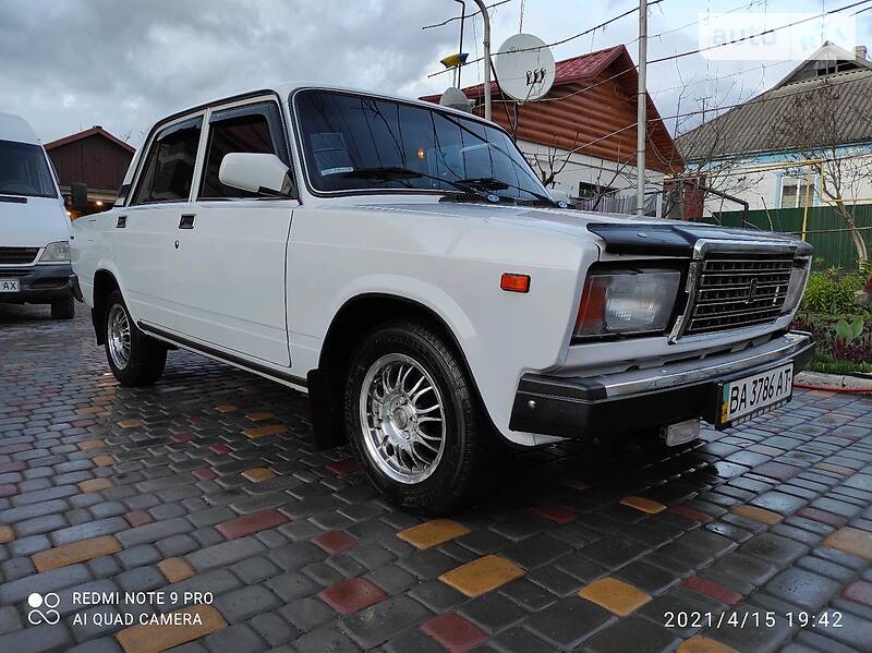 Седан ВАЗ / Lada 2107 2005 в Первомайске