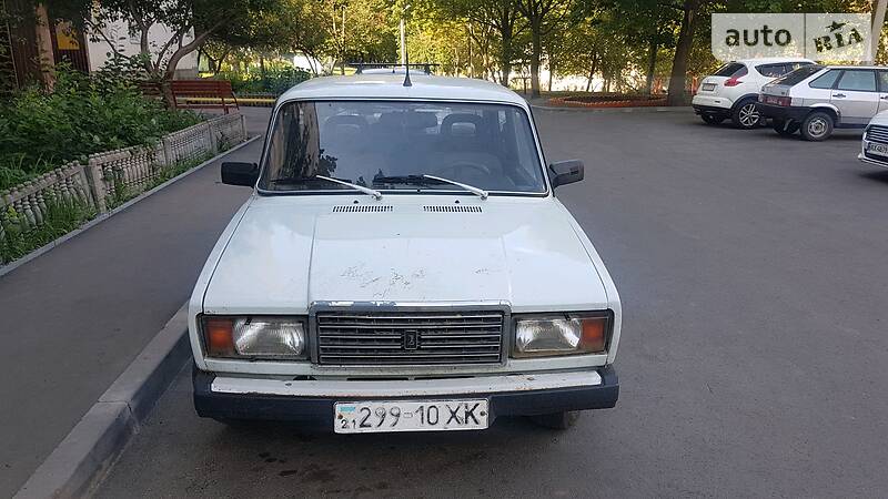 Седан ВАЗ / Lada 2107 1992 в Харькове
