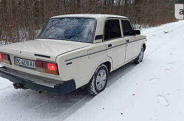 Седан ВАЗ / Lada 2107 1990 в Сокале