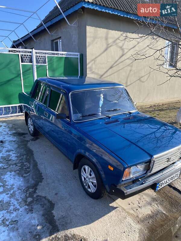 Седан ВАЗ / Lada 2107 2008 в Сарате