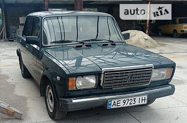 Седан ВАЗ / Lada 2107 2000 в Днепре