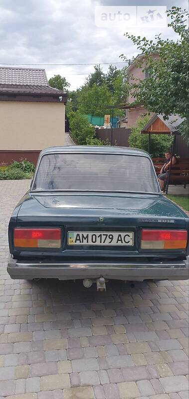 Седан ВАЗ / Lada 2107 2005 в Житомире