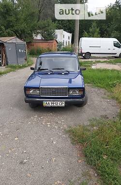 Седан ВАЗ / Lada 2107 2006 в Киеве