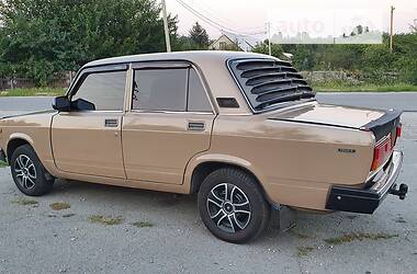 Седан ВАЗ / Lada 2107 1985 в Каменском