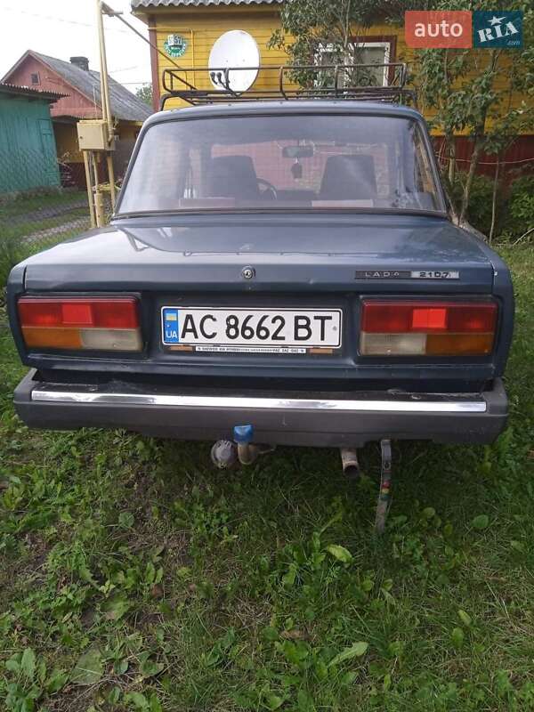 Седан ВАЗ / Lada 2107 2001 в Іваничах