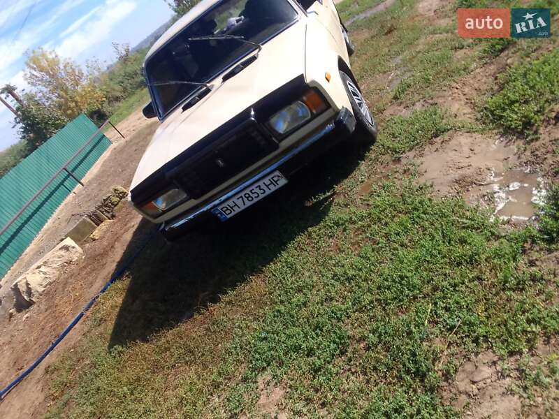 Седан ВАЗ / Lada 2107 1987 в Одессе