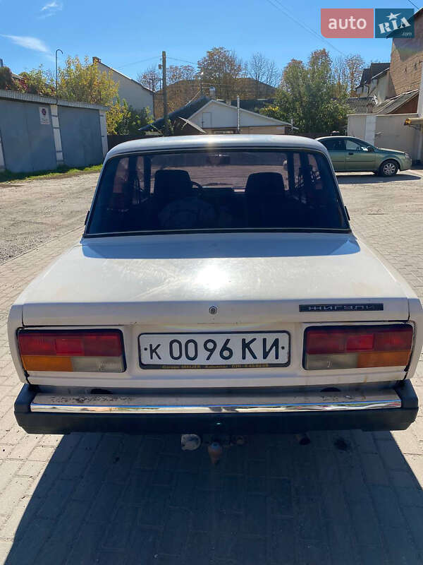 Седан ВАЗ / Lada 2107 1983 в Белой Церкви