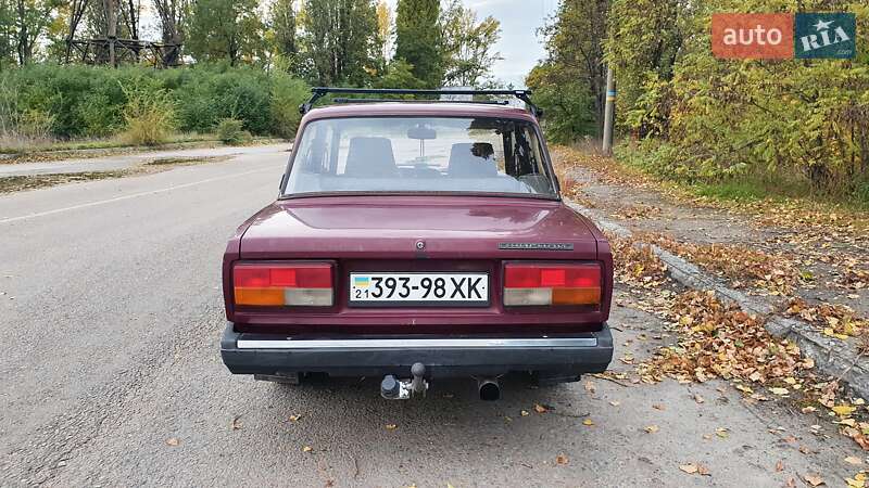 Седан ВАЗ / Lada 2107 2001 в Днепре