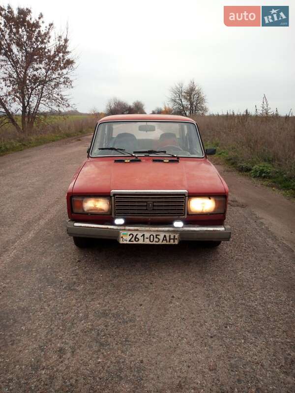Седан ВАЗ / Lada 2107 1985 в Запоріжжі