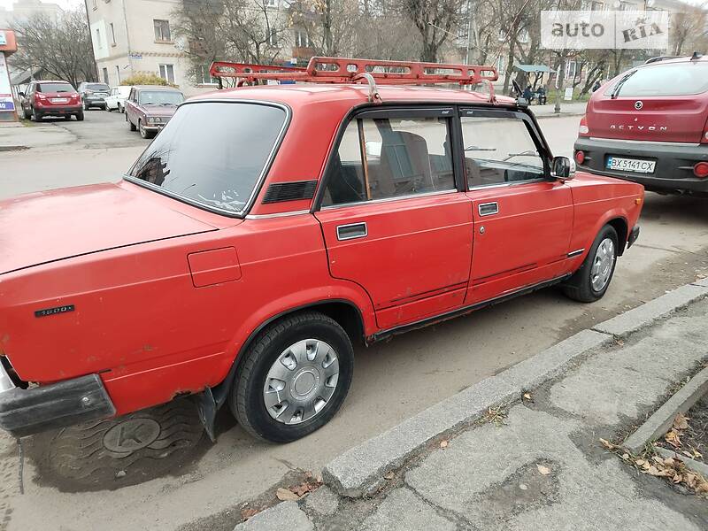 Седан ВАЗ / Lada 2107 1991 в Шепетівці
