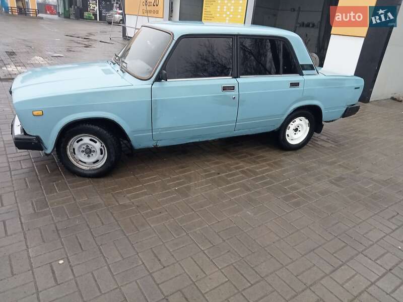 Седан ВАЗ / Lada 2107 1988 в Днепре фото 3 Седан ВАЗ / Lada 2107 1988 в Днепре