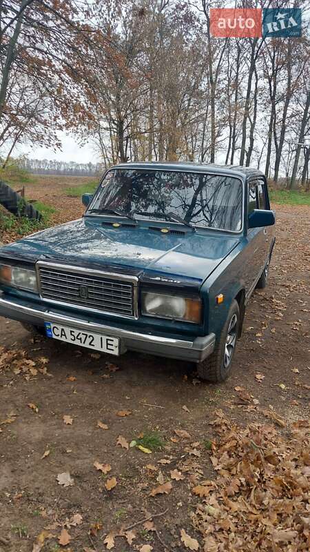 Седан ВАЗ / Lada 2107 2004 в Черкасах