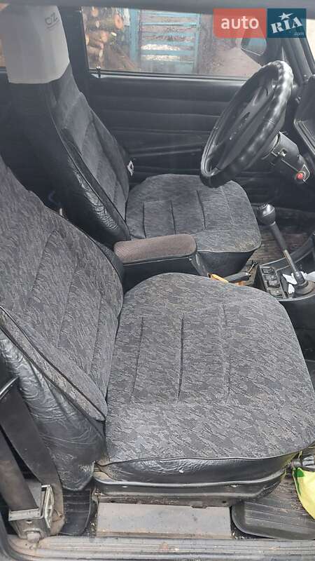 Седан ВАЗ / Lada 2107 2004 в Черкасах