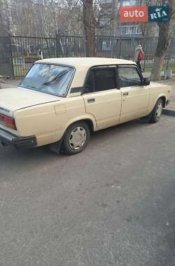 Седан ВАЗ / Lada 2107 1986 в Дніпрі