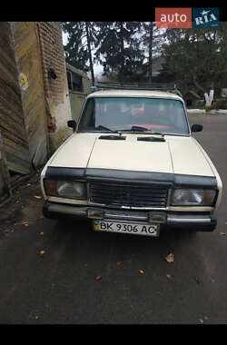 Седан ВАЗ / Lada 2107 1988 в Здолбунове