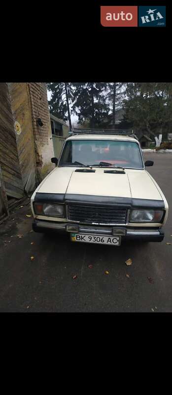 Седан ВАЗ / Lada 2107 1988 в Здолбунове