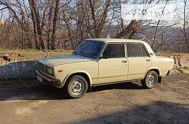 Седан ВАЗ / Lada 2107 1992 в Умани