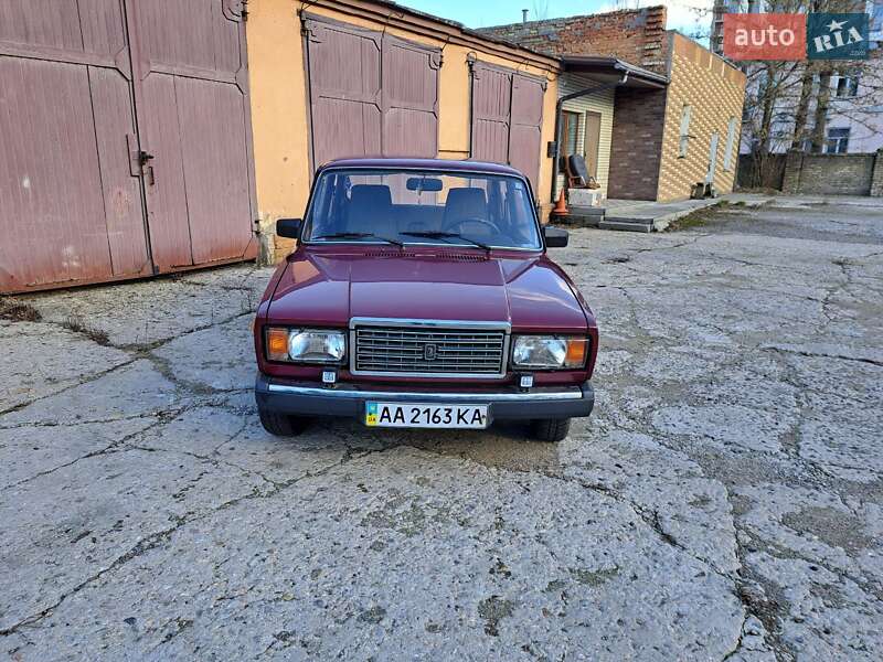 Седан ВАЗ / Lada 2107 2003 в Киеве фото 4 Седан ВАЗ / Lada 2107 2003 в Киеве
