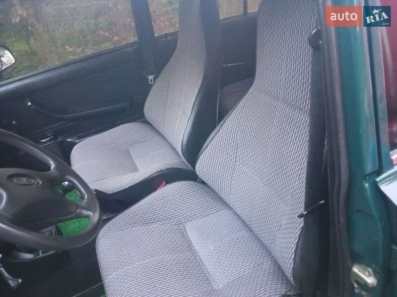 Седан ВАЗ / Lada 2107 2005 в Івано-Франківську