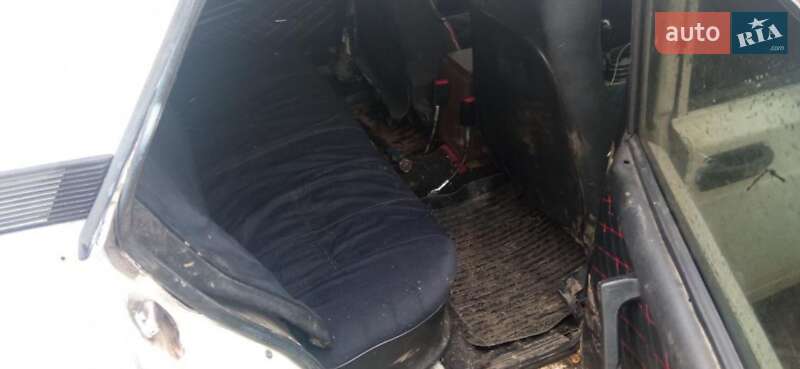 Седан ВАЗ / Lada 2107 1993 в Сквире